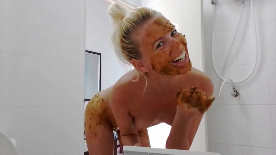 Poo Mask on Face and Sensual Ass Smearing - Sex With MissAnja (2019) [HD 1280x720 / MPEG-4]