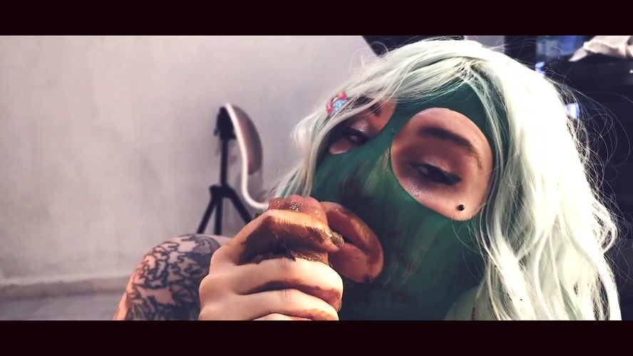Scat Eat And Shit Sucking By Top Babe Betty - The Green Mask (2020) [FullHD 1920x1080 / MPEG-4]