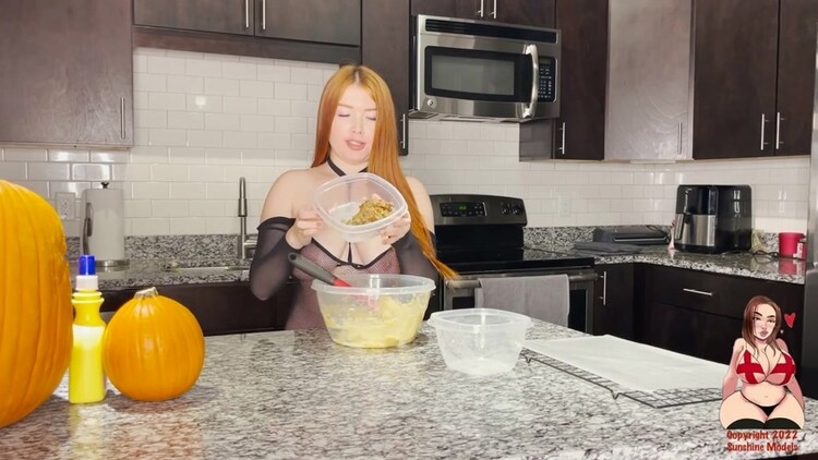 Cooking With Cris - Shit Cookies - Sex With GingerCris (2022) [FullHD 1920x1080 / MPEG-4]