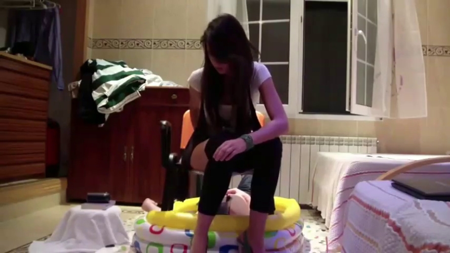 Beautiful Young Spanish Mistress Shits in Toilet Slave's Mouth in Pool P1 (2025) [SD  / MPEG-4]