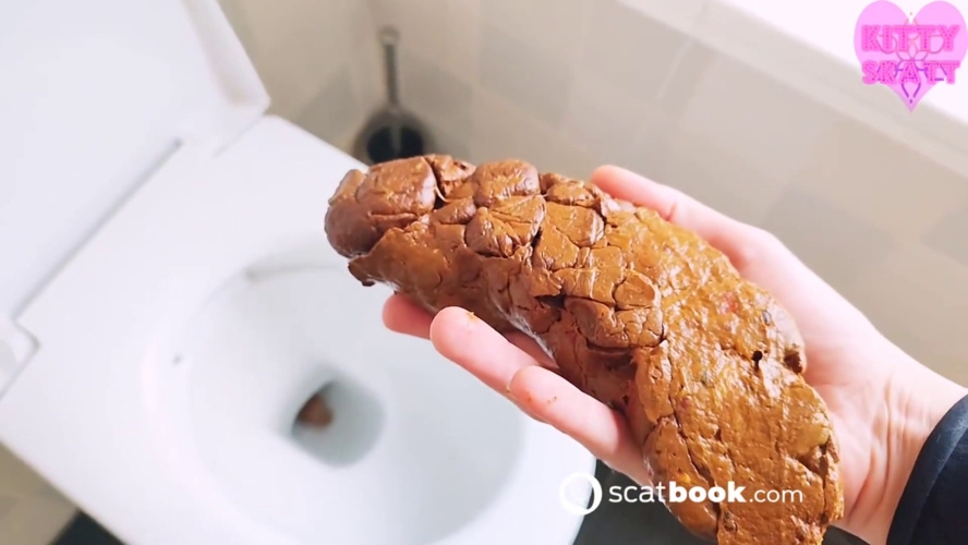 Asmr Massive Log Falls On Floor Squatting, Again! - Sex With Kitty Skatt (2025) [FullHD  / MPEG-4]