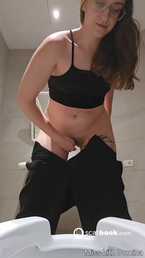 Taking a Shit Dump at the Mall with Miss Lith Domina P1 (2025) [SD  / MPEG-4]