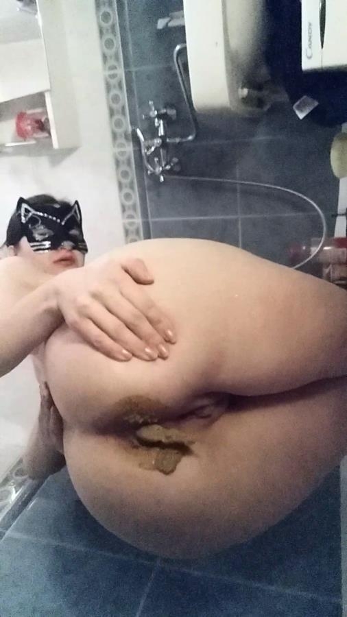 Sitting and total smearing in bathroom - Sex With nastygirl (2025) [SD  / MPEG-4]