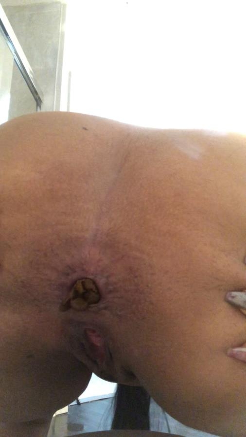 Pooping After My All White Photo Shoot - Sex With realsoykaylinda (2025) [SD  / MPEG-4]